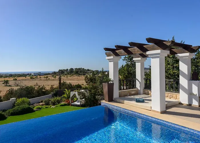 Villa Almond